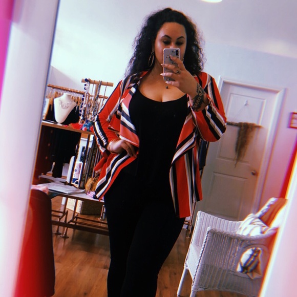 Meet your Posher, Sara - Picture 3 of 3